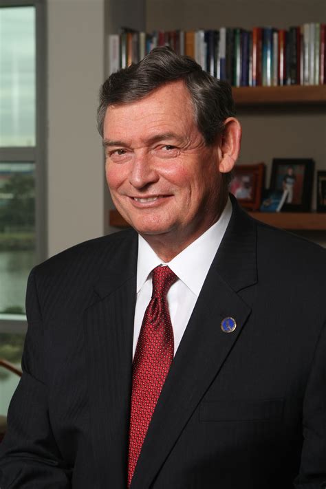 The CSU chancellor; Chancellor The office of the chancellor of the California State University, in Long Beach. The chancellor is the chief executive officer of the CSU, and all Presidents of the campuses report directly to the chancellor. Chancellors. Buell Gallagher (1961–1962) Glenn S. Dumke (1962–1982) W. Ann Reynolds (1982–1990). Csu chancellor